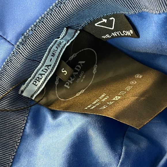 Prada bucket hat - Picture 2 of 2